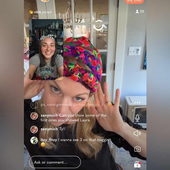 LAURAEWATTS 💗 IS LIVE! Come shop and hang out with us! - Picture 14 of 16